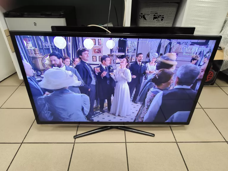 TELEWIZOR SAMSUNG UE40ES6100W