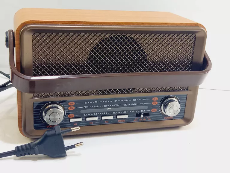 RADIO RETRO HYKKER HK-511