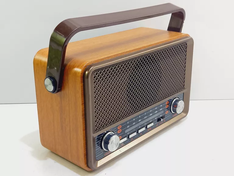 RADIO RETRO HYKKER HK-511