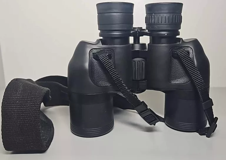 lornetka-nikon-action-840-pokrowiec-marka-128975-508937