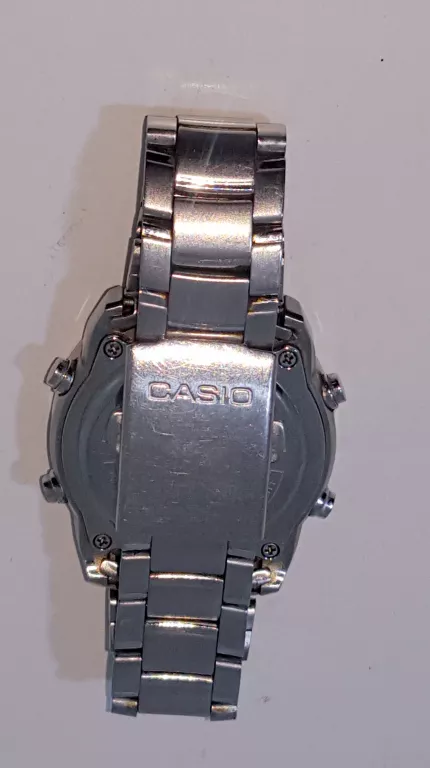 ZEGAREK CASIO 2747