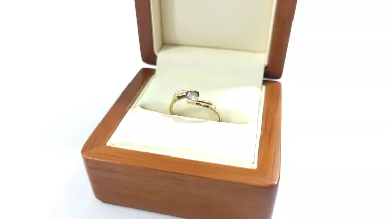 zloty-pierscionek-z-cyrkonia-p333r12105-ean-gtin-5903772011630