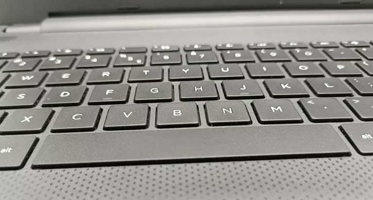 LAPTOP HP 250 G4