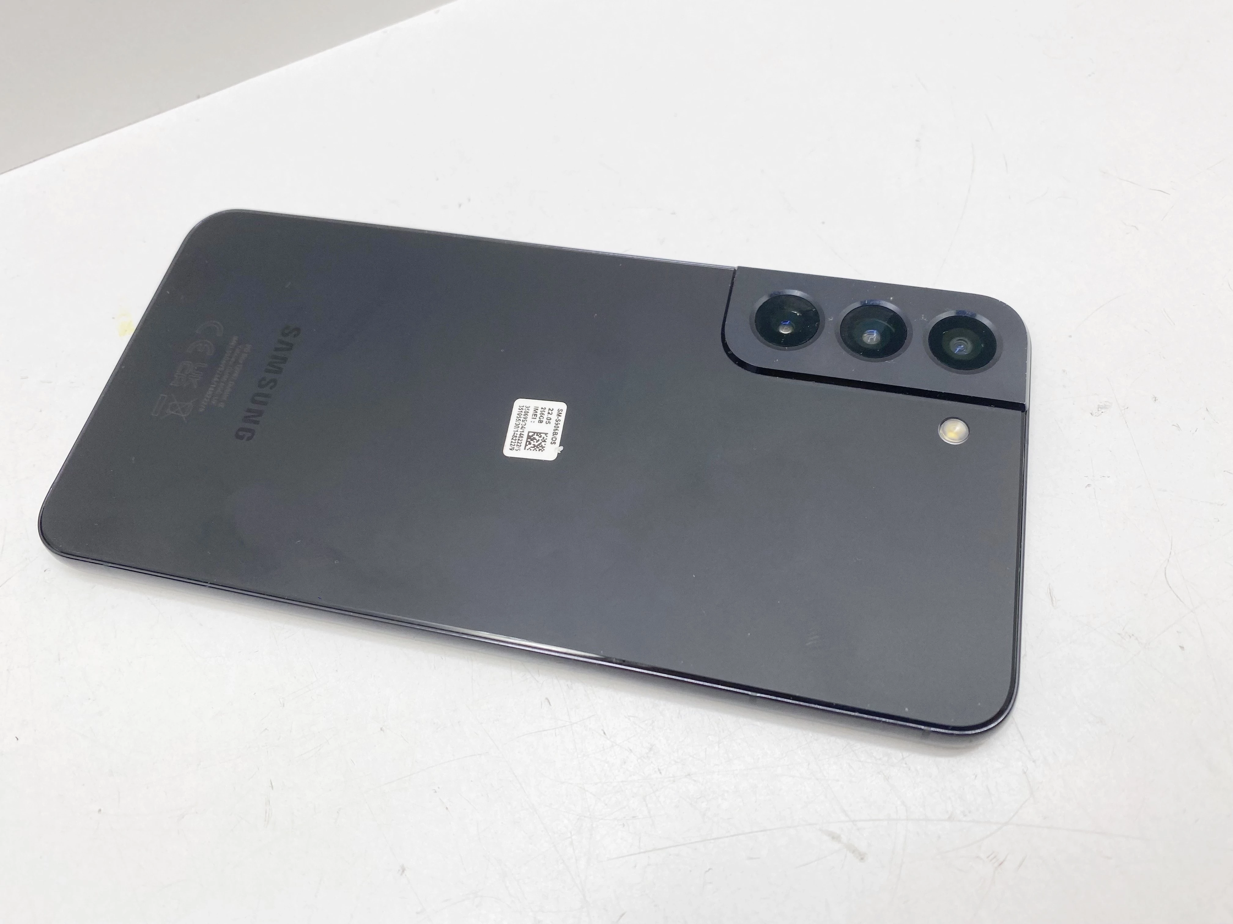 samsung-galaxy-s22-256gb8gb-opis-przekatna-ekranu-660