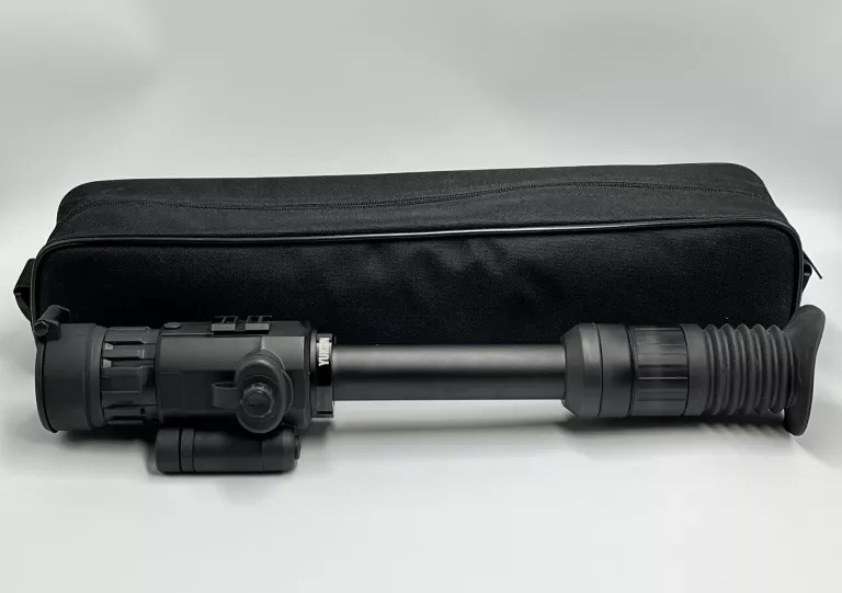 CELOWNIK NOKTOWIZYJNY NOKTOWIZOR YUKON PHOTON XT 4,6X42 S W TORBIE CZARNY