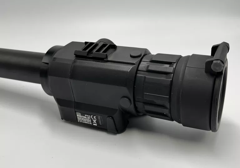 CELOWNIK NOKTOWIZYJNY NOKTOWIZOR YUKON PHOTON XT 4,6X42 S W TORBIE CZARNY