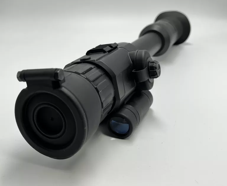 CELOWNIK NOKTOWIZYJNY NOKTOWIZOR YUKON PHOTON XT 4,6X42 S W TORBIE CZARNY