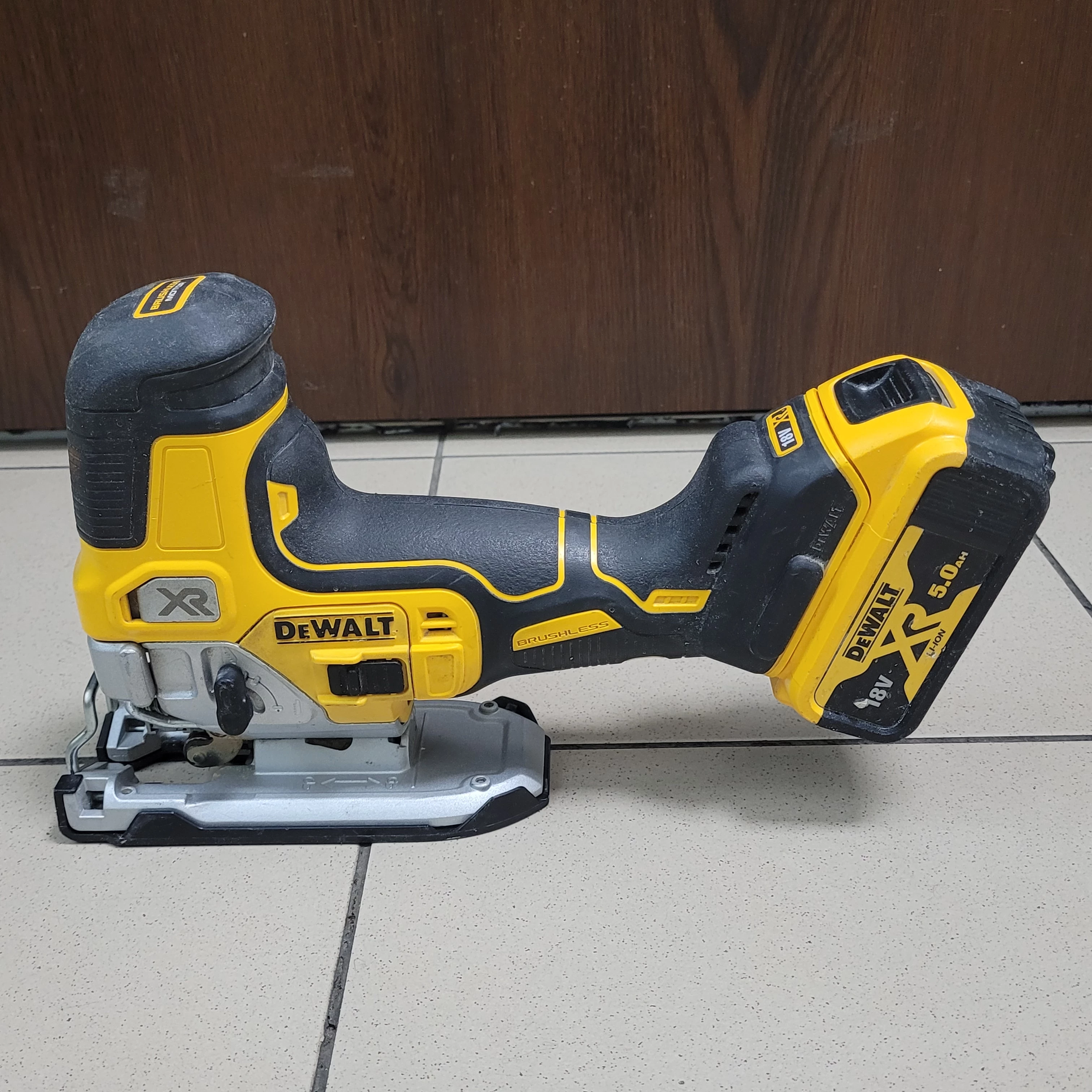 wyrzynarka-dewalt-dcs335-polecam-skok-brzeszczotu-26