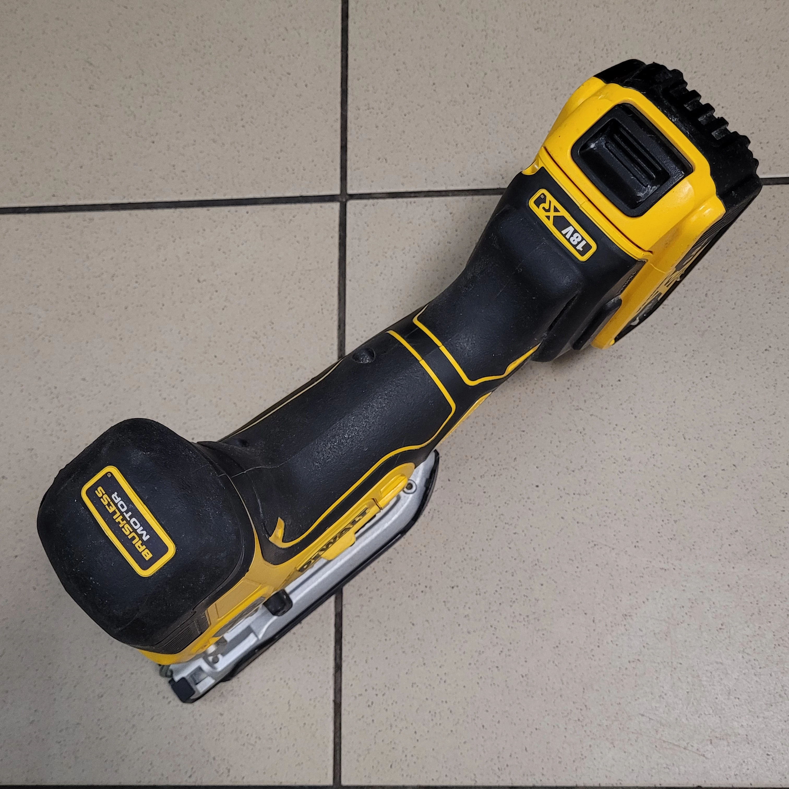 wyrzynarka-dewalt-dcs335-polecam-glebokosc-ciecia-w-metalu-1000