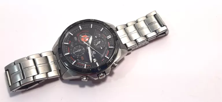 ZEGAREK CASIO EDIFICE EFR-556