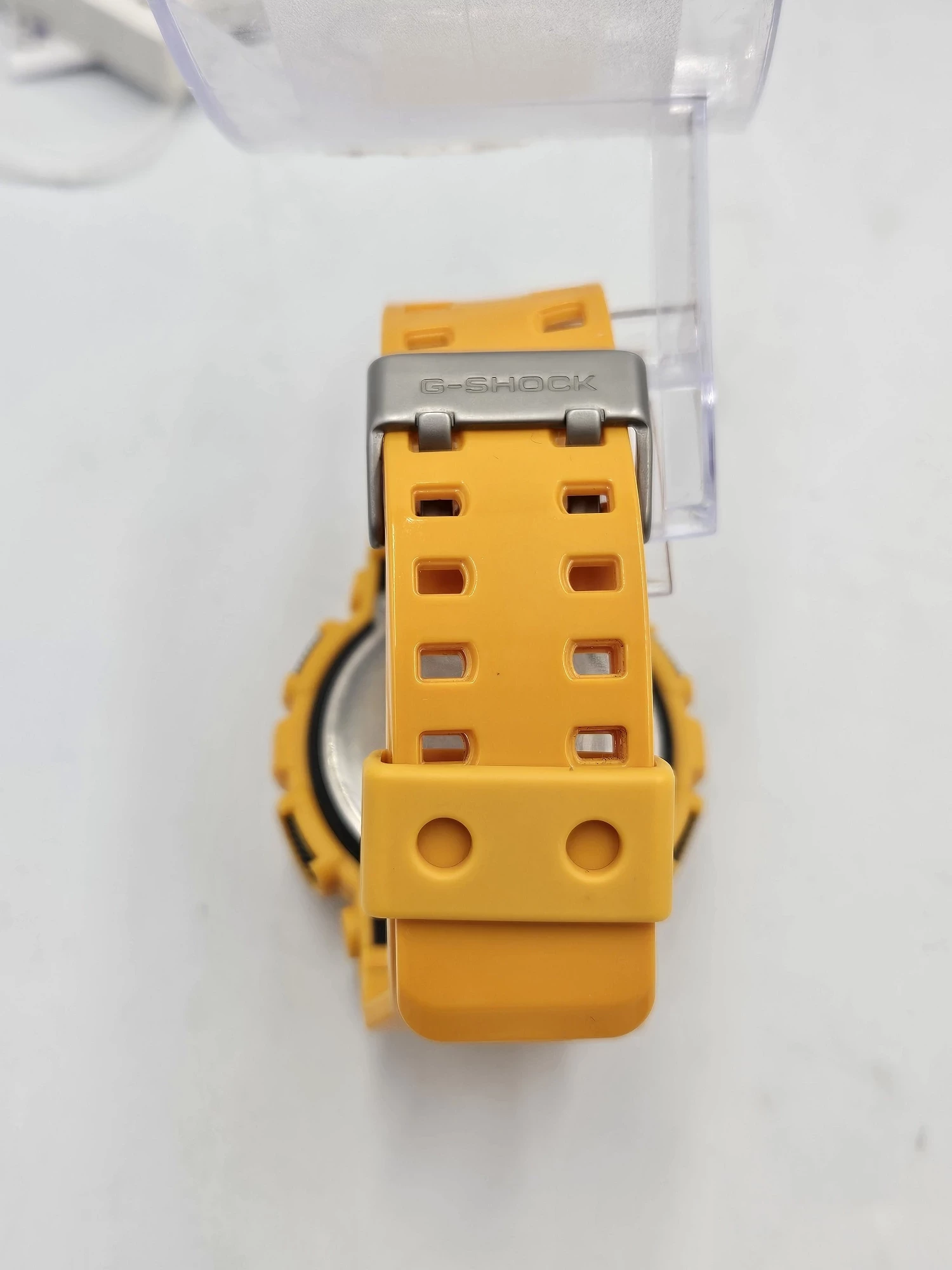 zegarek-meski-casio-g-shock-ga-100a-9aer-jedyny-zolty-material-paska-129219-10