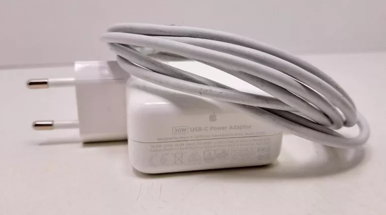 MACBOOK APPLE AIR 13,3 M1 8GB/256GB 2020 KONDYCJA 97% + ZASILACZ