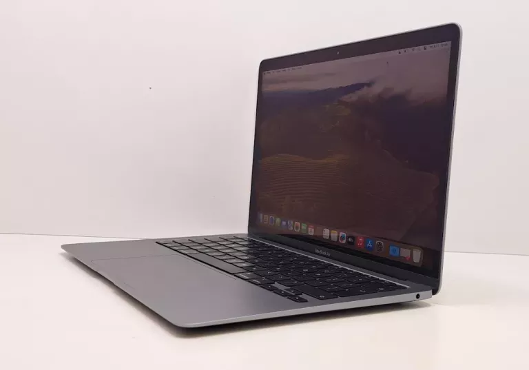 MACBOOK APPLE AIR 13,3 M1 8GB/256GB 2020 KONDYCJA 97% + ZASILACZ