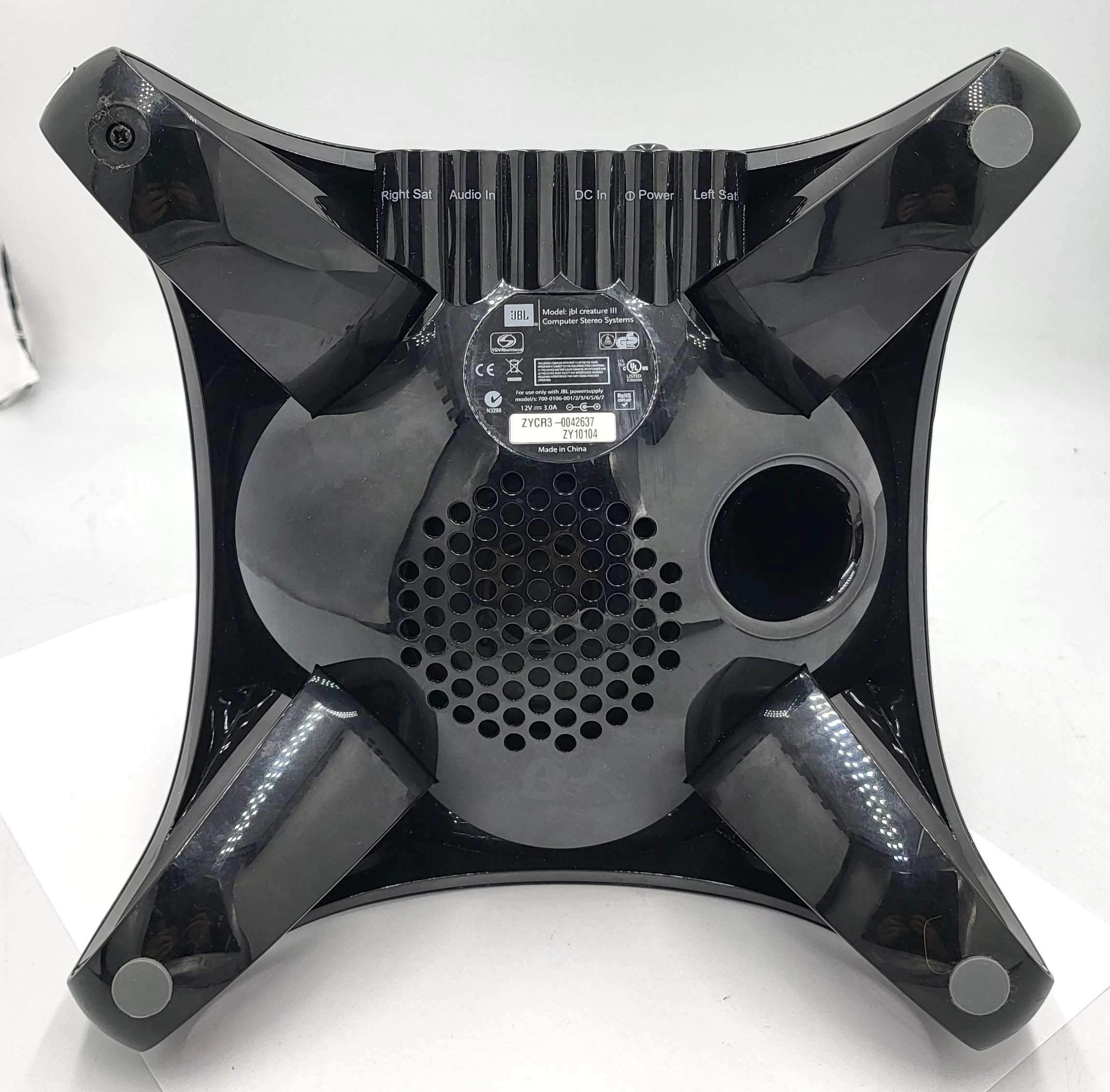 glosniki-komputerowe-21-jbl-creature-3-stan-11323-2