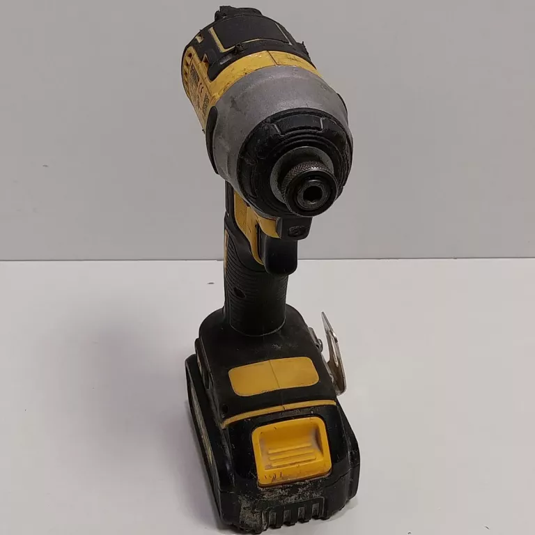 zakretarka-udarowa-dewalt-dcf787-opis-stan-11323-2
