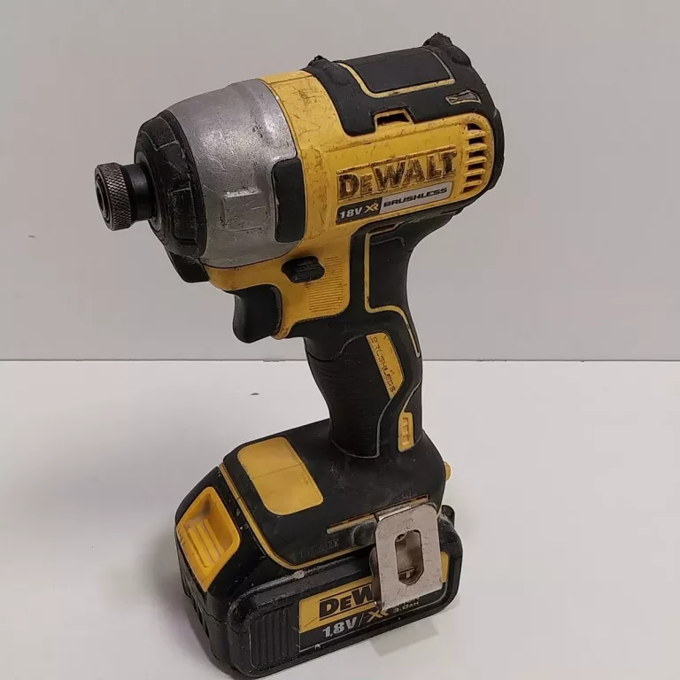 zakretarka-udarowa-dewalt-dcf787-opis-osiedle-centrum-d1-krakow