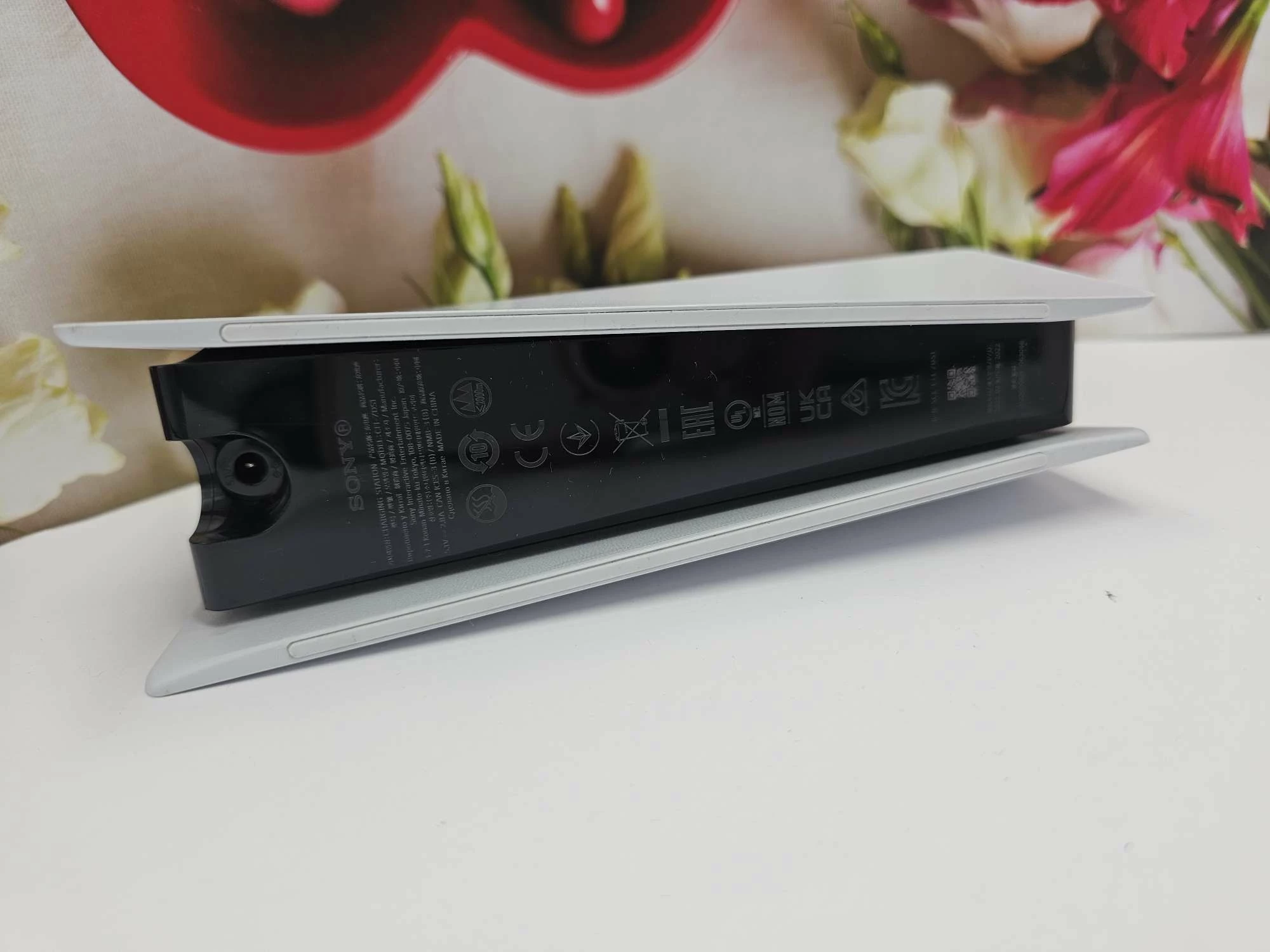 ladowarka-do-padow-ps5-producent-248798-942080