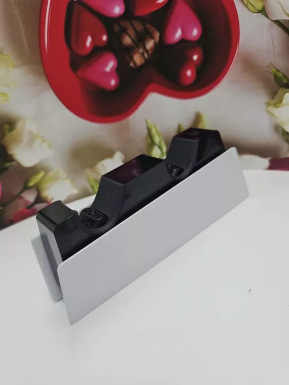 ladowarka-do-padow-ps5-informacje-o-bezpieczenstwie-218669-1