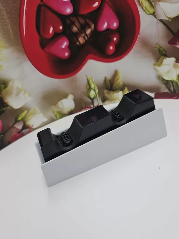 ladowarka-do-padow-ps5-stan-11323-2