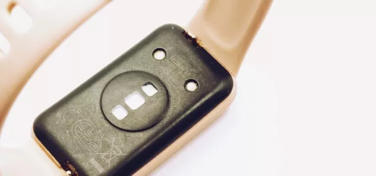 smartwatch-huawei-band-7-lea-b19-zloty-stan-11323-2