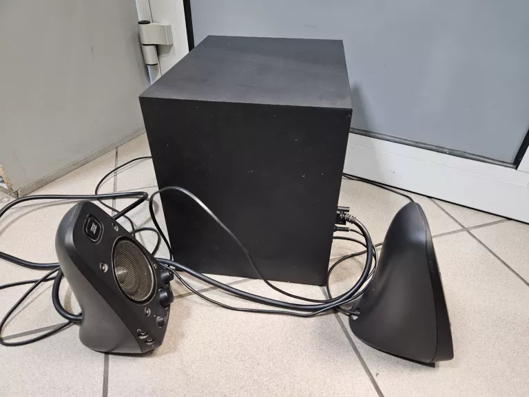 LOGITECH 2.1 Z623 THX SPEAKER SYSTEM