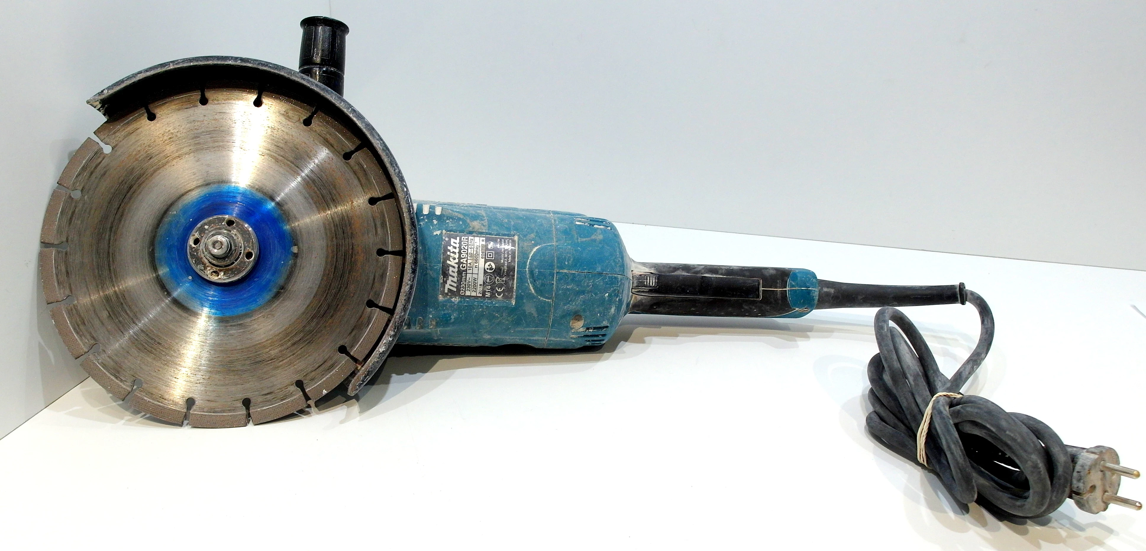 szlifierka-katowa-makita-ga9050r-2200w-rodzaj-zasilania-128529-2