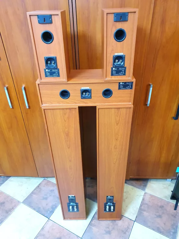 zestaw-kolumn-50-m-audio-hcs-8800-legnicka-11-chojnow