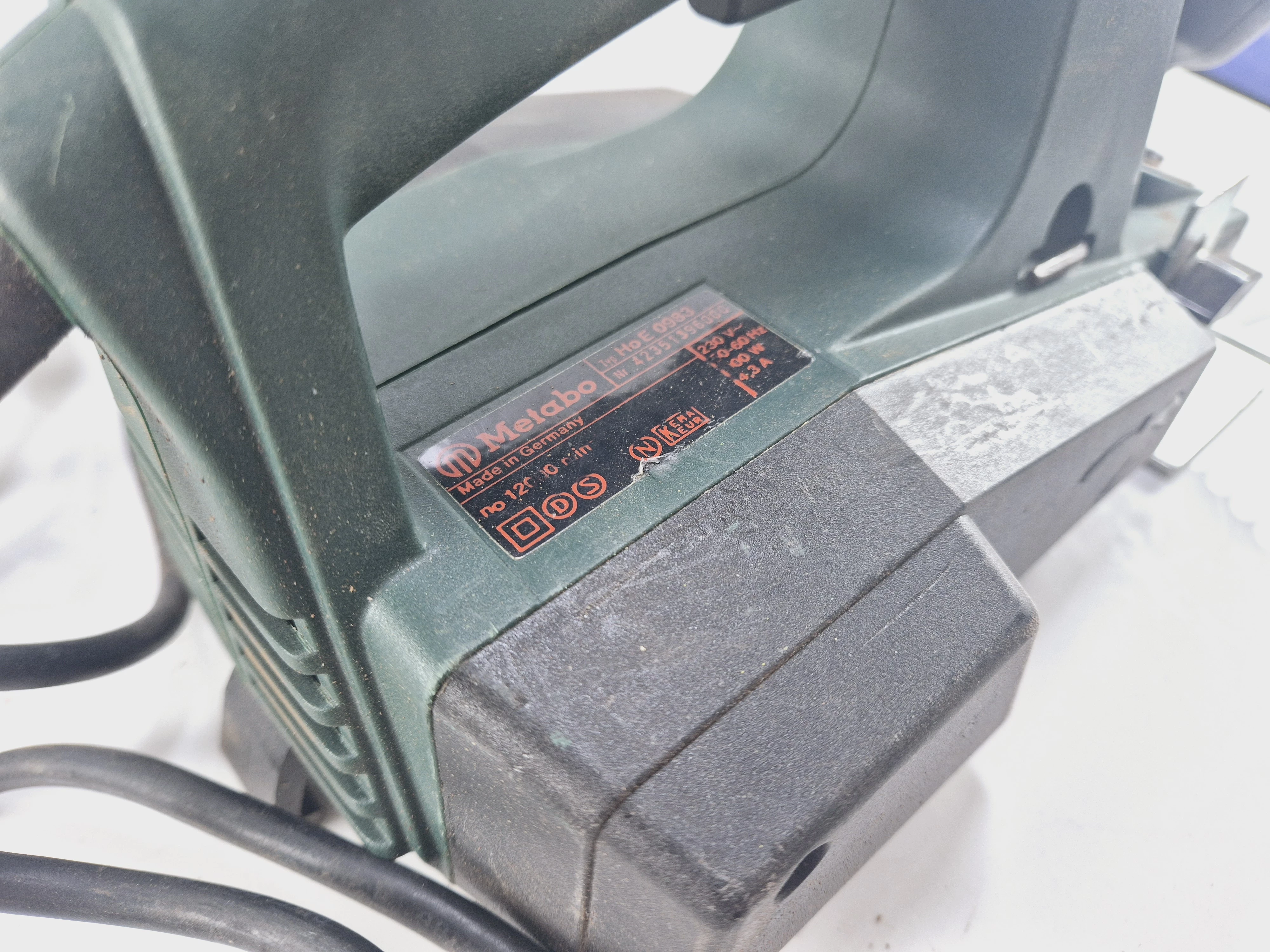 strug-elektryczny-metabo-ho-e-0983-82mm-900w-glebokosc-strugania-260