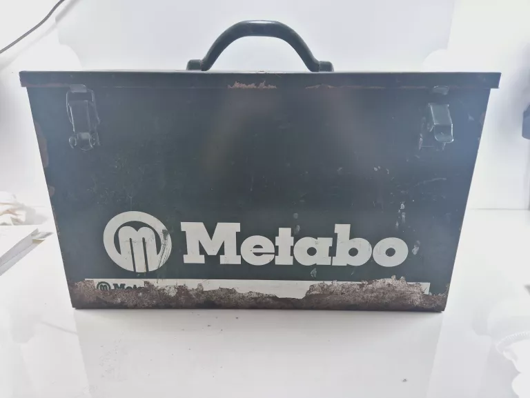 strug-elektryczny-metabo-ho-e-0983-82mm-900w-stan-11323-2