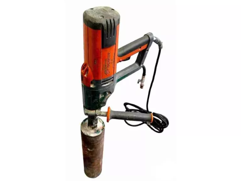 WIERTNICA HUSQVARNA DM 230