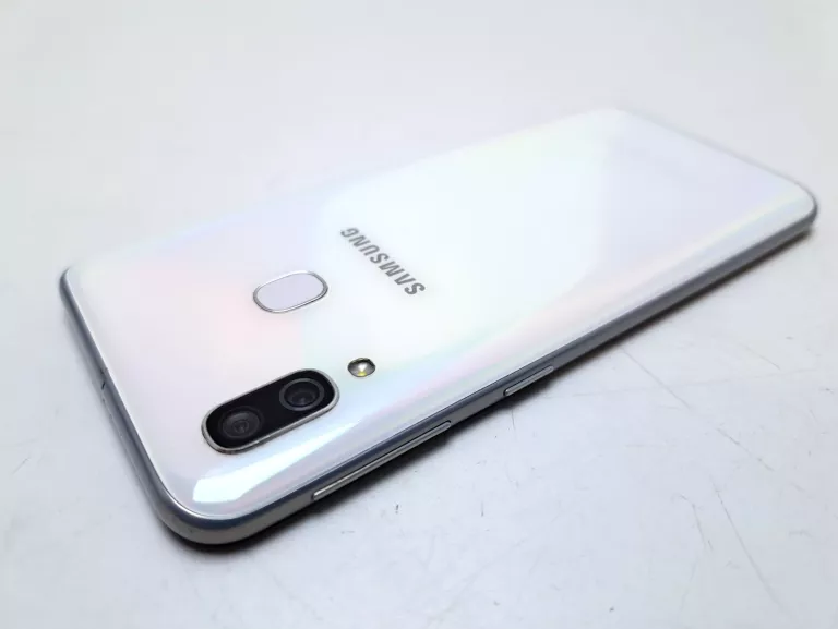 SMARTFON SAMSUNG GALAXY A40 4 GB / 64 GB 4G (LTE) BIAŁY