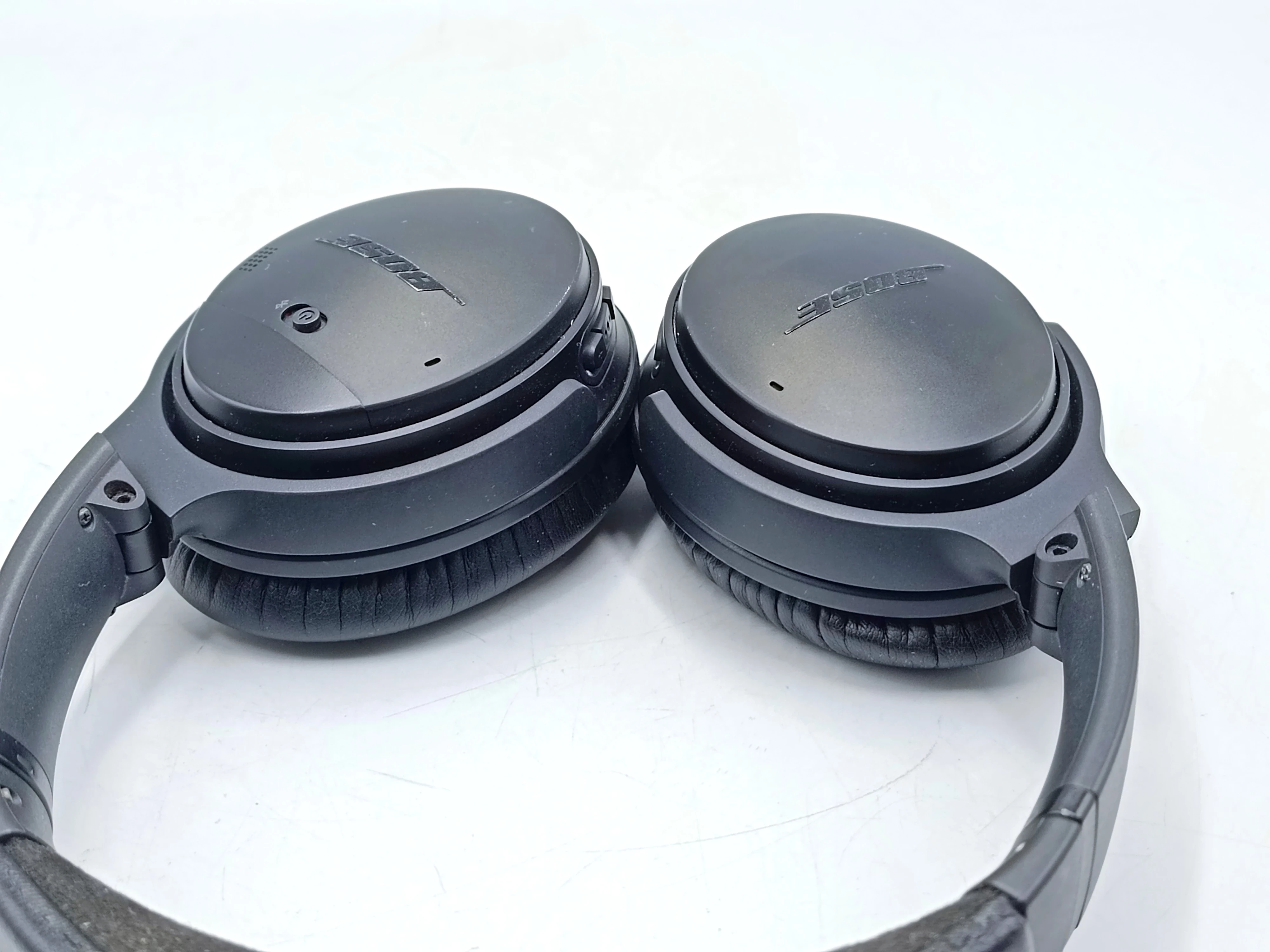 sluchawki-bose-quietcomfort-25-kolor-dominujacy-129357-3