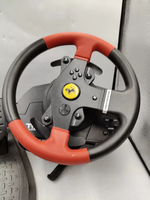KIEROWNICA THRUSTMASTER FERRARI EDITION T150 (PS3, PS4)
