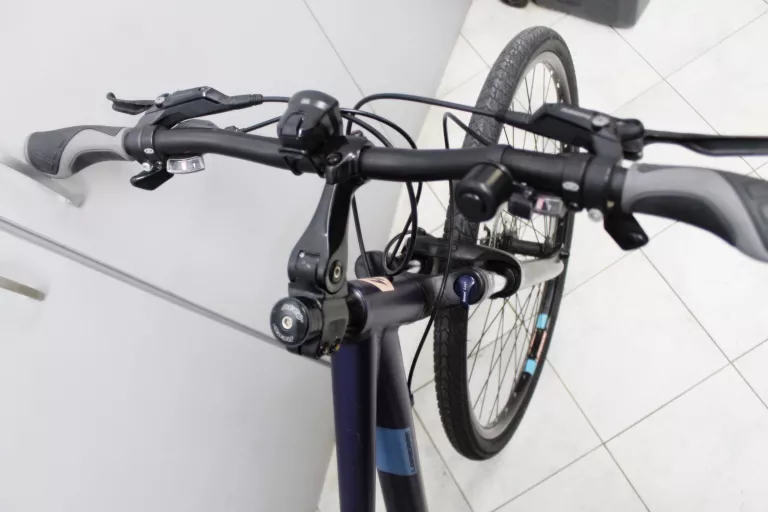 ROWER LAPIERRE CROSS 300 W RAMA 19" KOŁA 28" STAN BDB