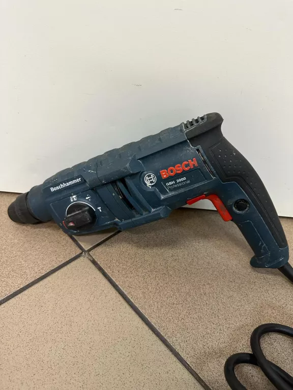 MŁOTOWIERTARKA BOSCH GBH 2000 PROFESSIONAL/ NIE WŁACZA SIĘ !