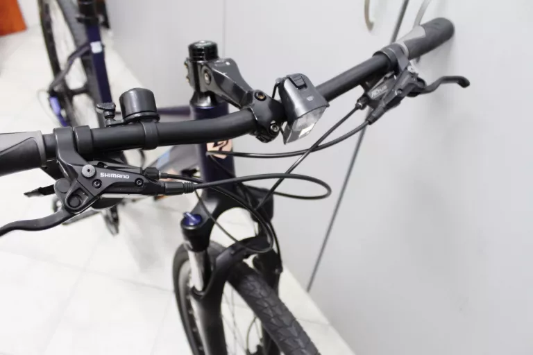 ROWER LAPIERRE CROSS 300 W RAMA 19" KOŁA 28" STAN BDB