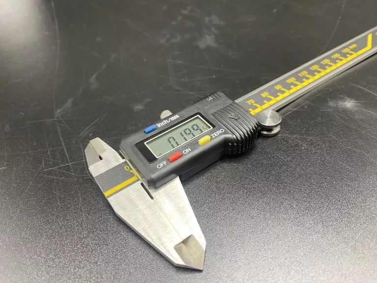 SUWMIARKA ELEKTRONICZNA DWUSZCZĘKOWA METALOWA STAINLESS HARDENED 150 MM