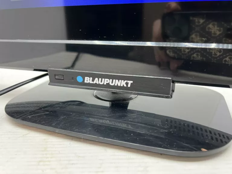 TELEWIZOR LED BLAUPUNKT BLA 32/233 32" HD READY CZARNY