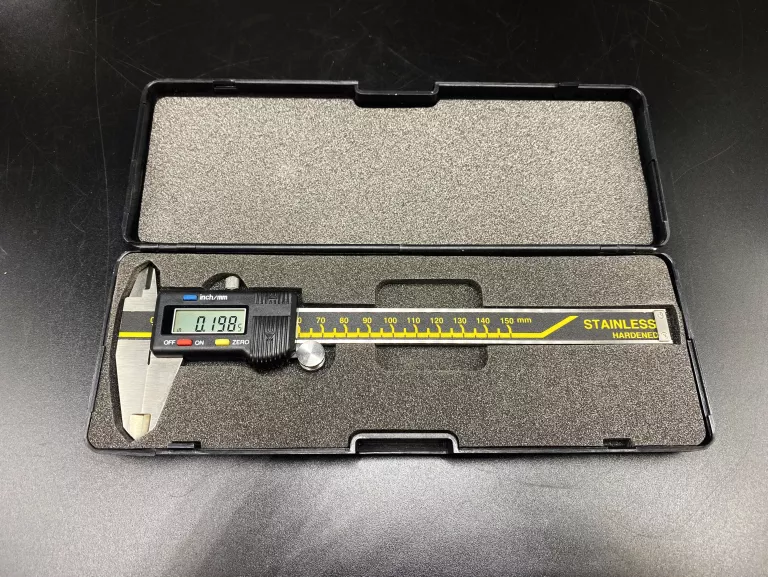 SUWMIARKA ELEKTRONICZNA DWUSZCZĘKOWA METALOWA STAINLESS HARDENED 150 MM