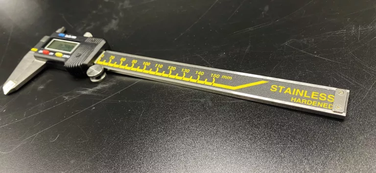 SUWMIARKA ELEKTRONICZNA DWUSZCZĘKOWA METALOWA STAINLESS HARDENED 150 MM
