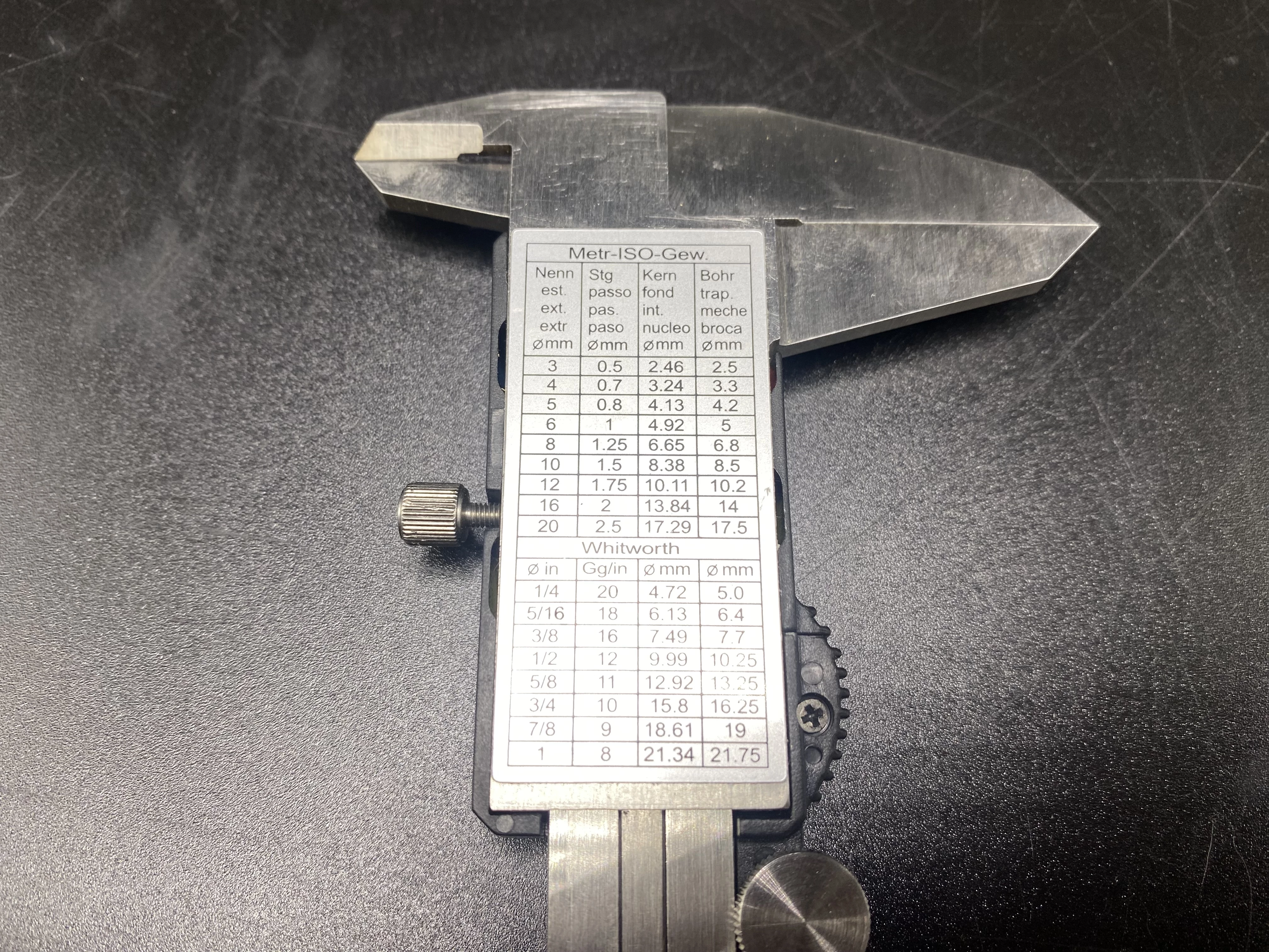 suwmiarka-elektroniczna-dwuszczekowa-metalowa-stainless-hardened-150-mm-rodzaj-236986-407290