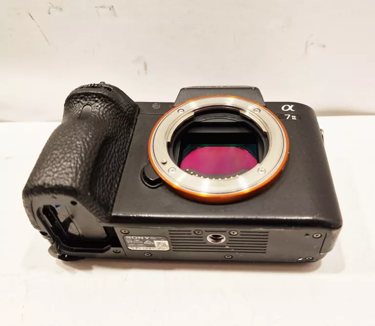APARAT FOTOGRAFICZNY SONY ALFA 7 II ILCE-7M2 KORPUS PĘKNIĘTY