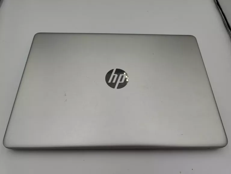 LAPTOP HP 15S-EQ2639NW AMD RYZEN 5 5500U RAM 8 GB SSD 512GB OPIS