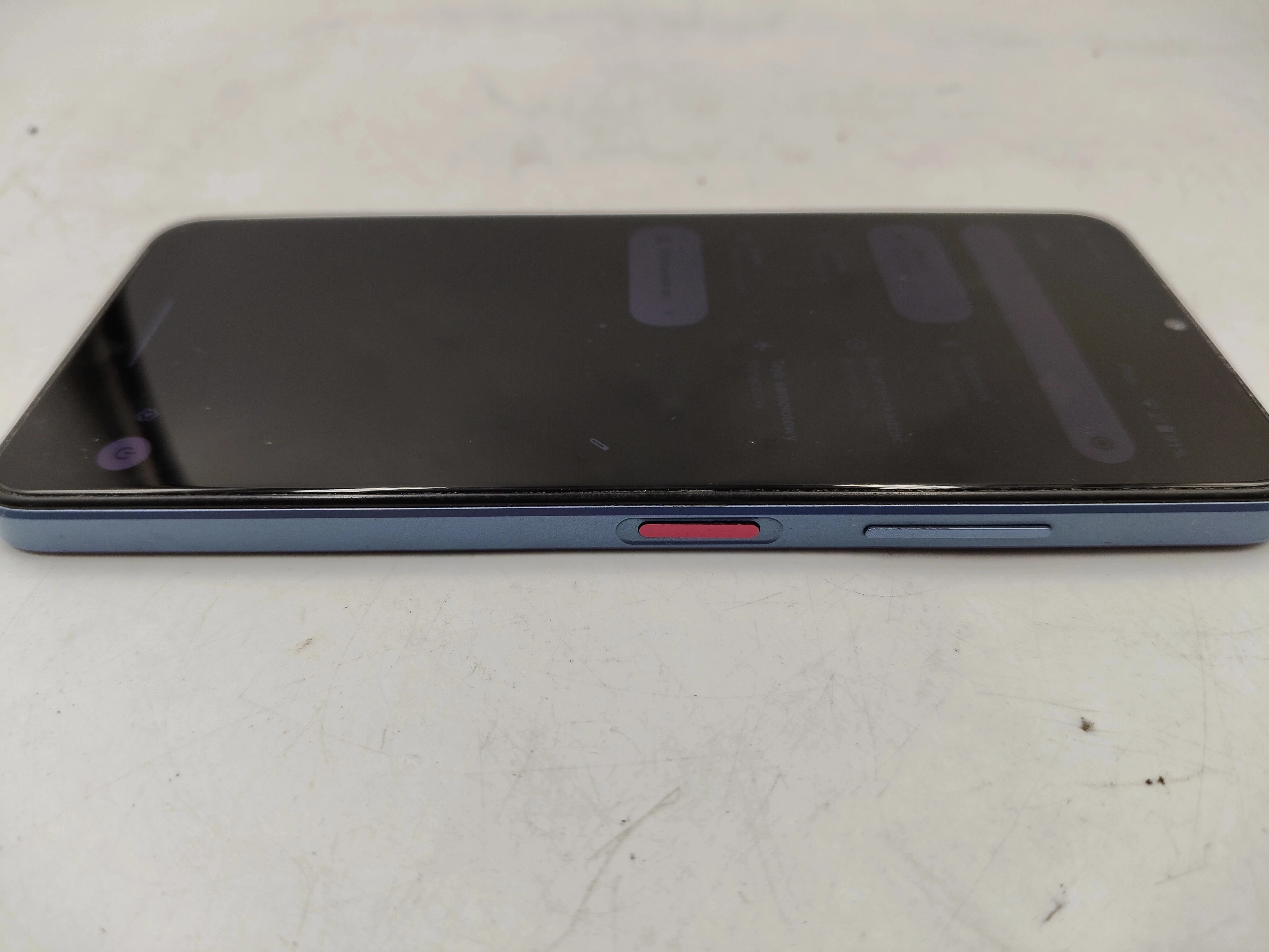 telefon-t-phone-5g-przekatna-ekranu-652