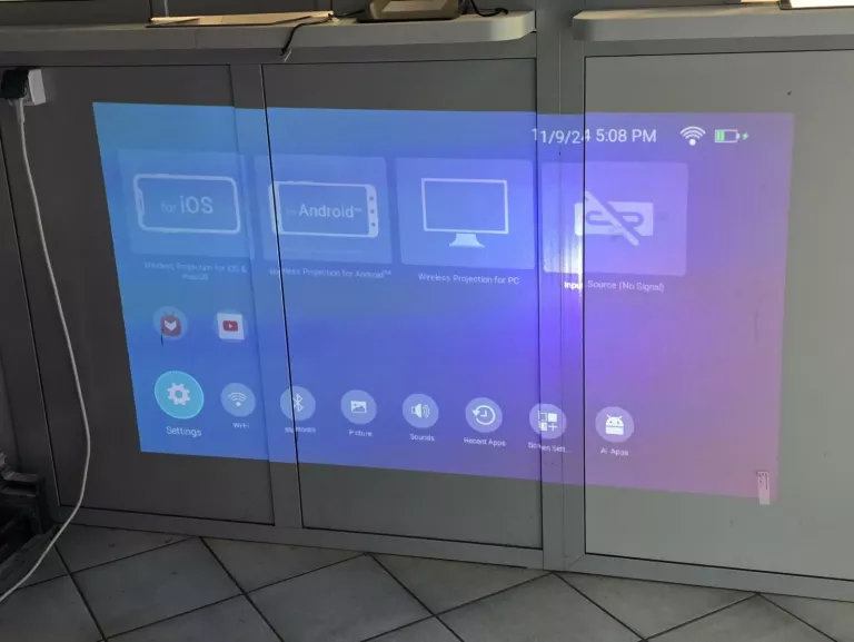 PRZENOŚNY PROJEKTOR BENQ GV1 100 CALI ANDROID