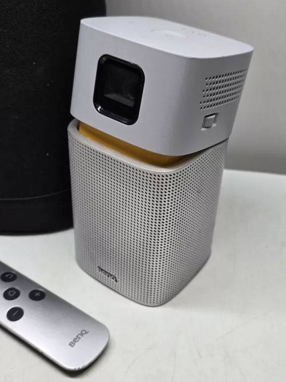 PRZENOŚNY PROJEKTOR BENQ GV1 100 CALI ANDROID