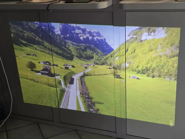PRZENOŚNY PROJEKTOR BENQ GV1 100 CALI ANDROID