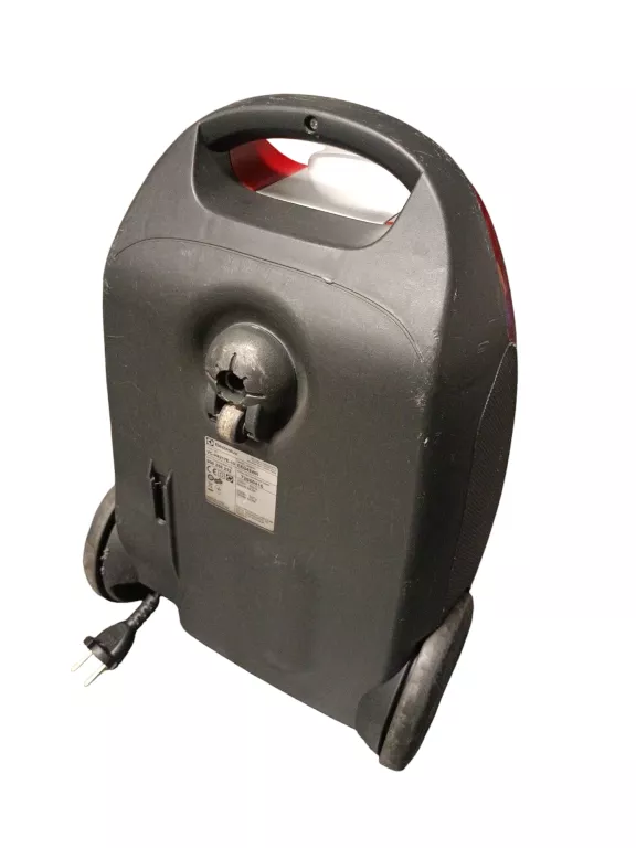 ODKURZACZ ELECTROLUX EASYGO EEG43WR ZESTAW
