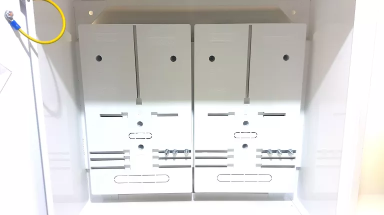 ROZDZIELNICA LICZNIKOWA  NATYNKOWA (2X LICZNIK 3-FAZOWY) MAR-STEF RLN-2L3F