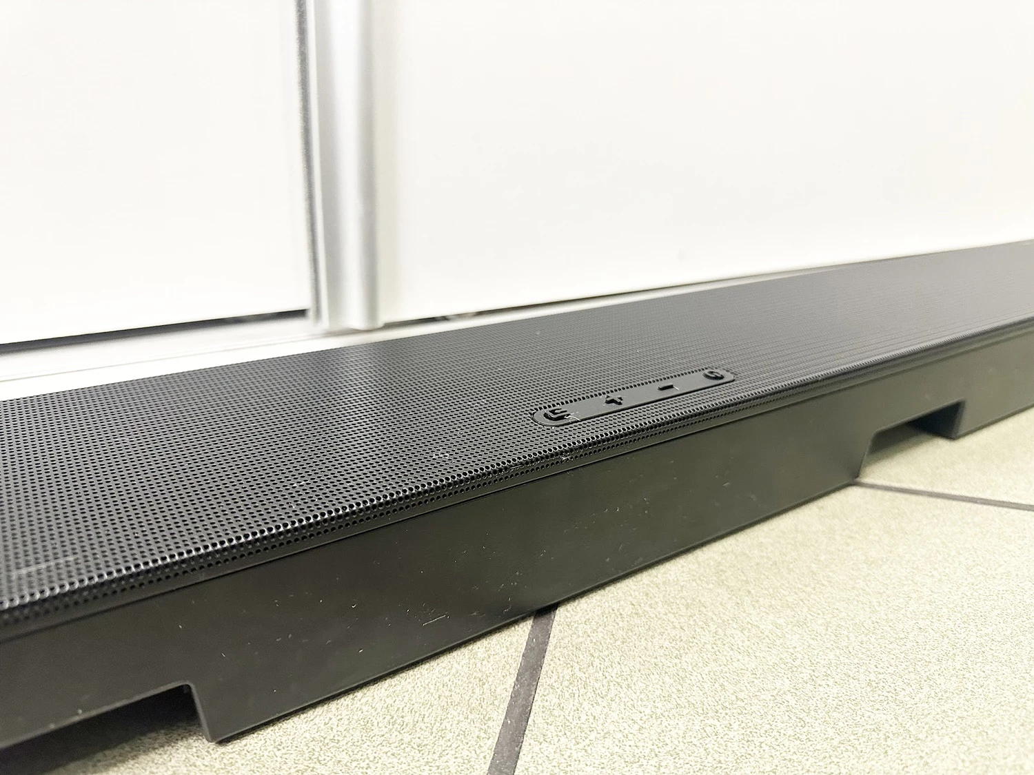 soundbar-samsung-hw-q60b-stan-11323-2